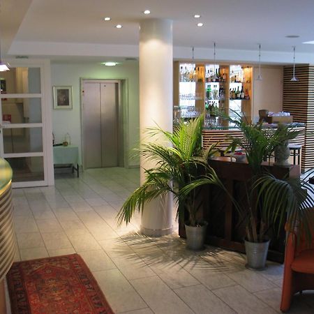 City Hotel Линц Экстерьер фото