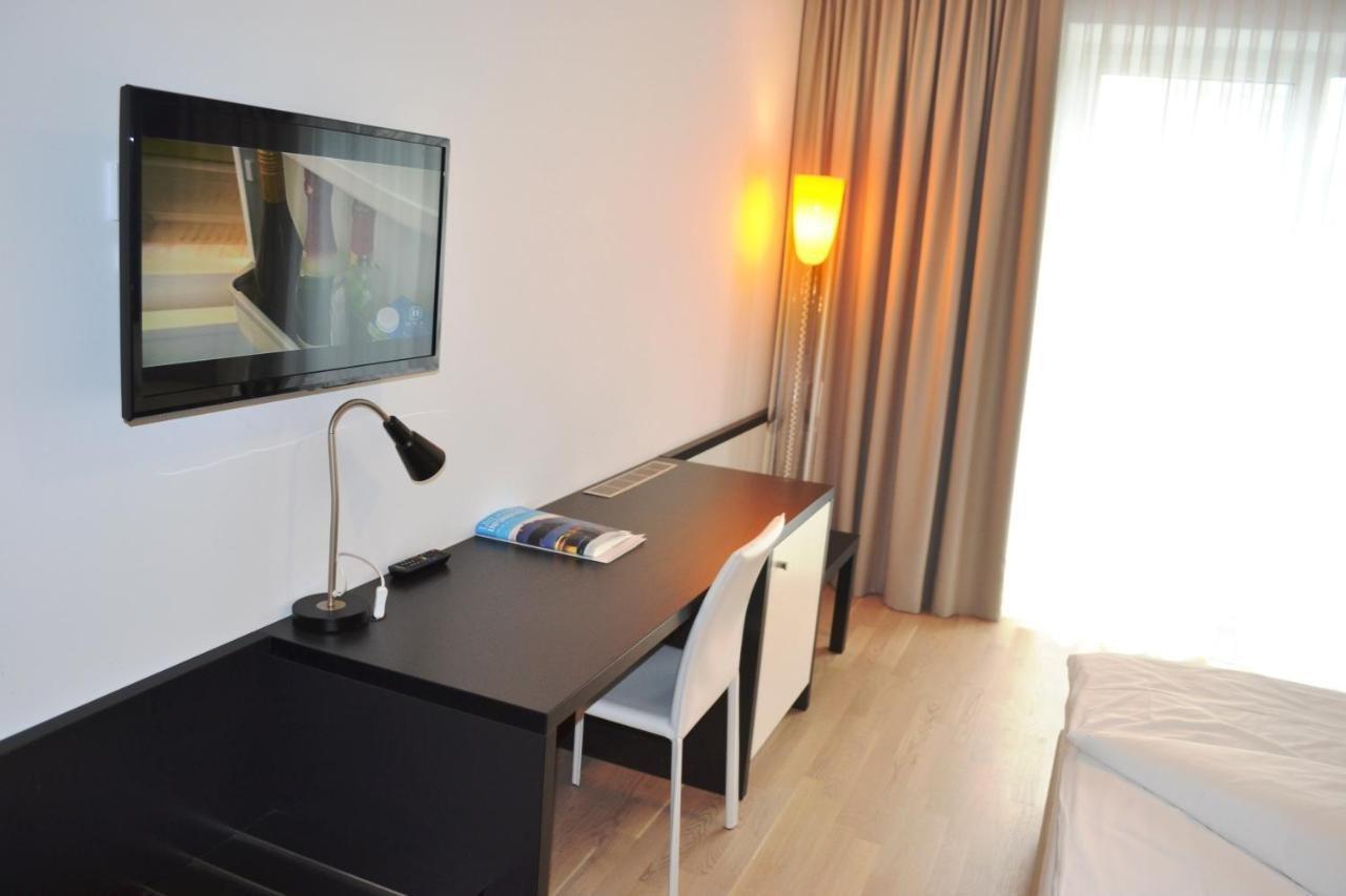 City Hotel Линц Экстерьер фото